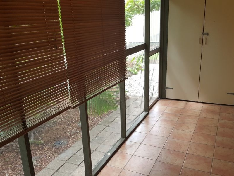 2/171 Muir Street, Labrador QLD 4215