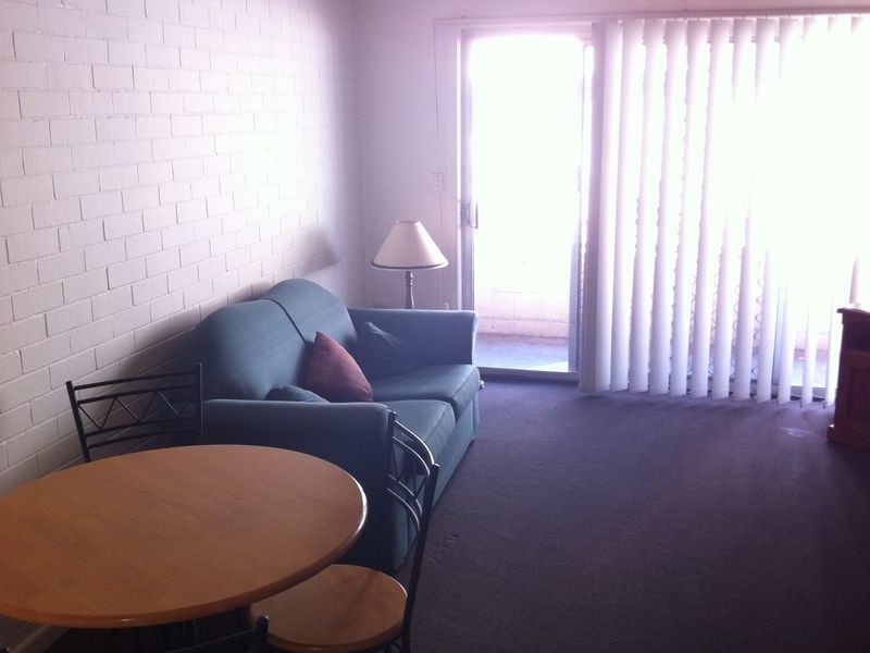 2/5 North Street, Southport QLD 4215