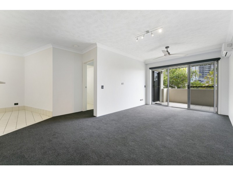 16/52 Queen Street, Southport QLD 4215