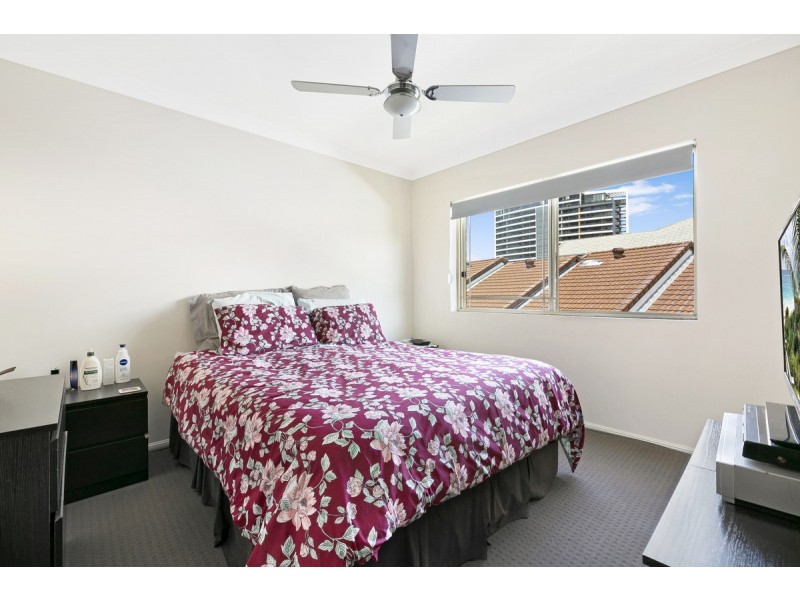 27/53 Bauer Street, Southport QLD 4215