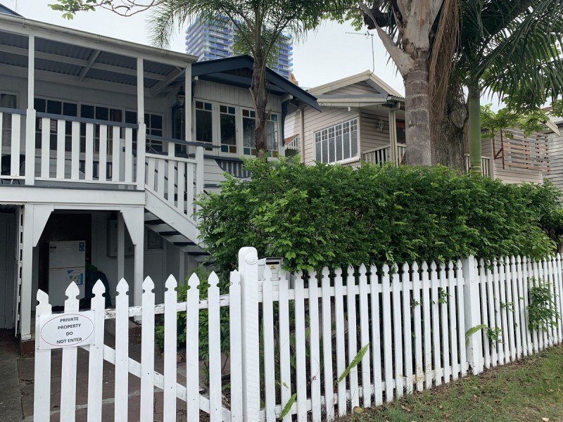 3/15 Railway Street, Southport QLD 4215