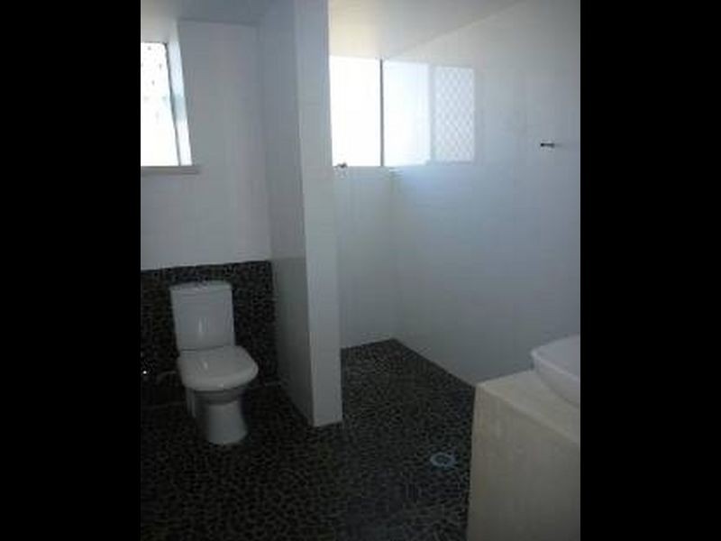 12/2 T E Peters Drive, Broadbeach QLD 4218