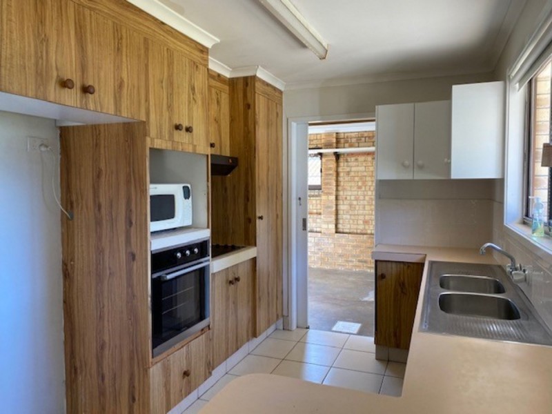 53 Woomera Crescent, Southport QLD 4215