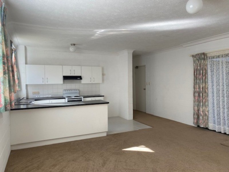 2/151 High Street, Southport QLD 4215