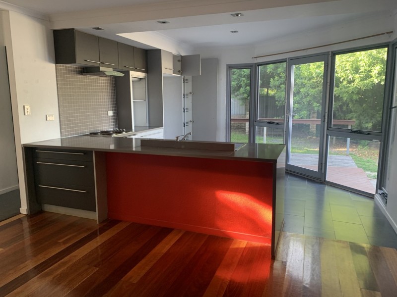130 Falconer Street, Southport QLD 4215