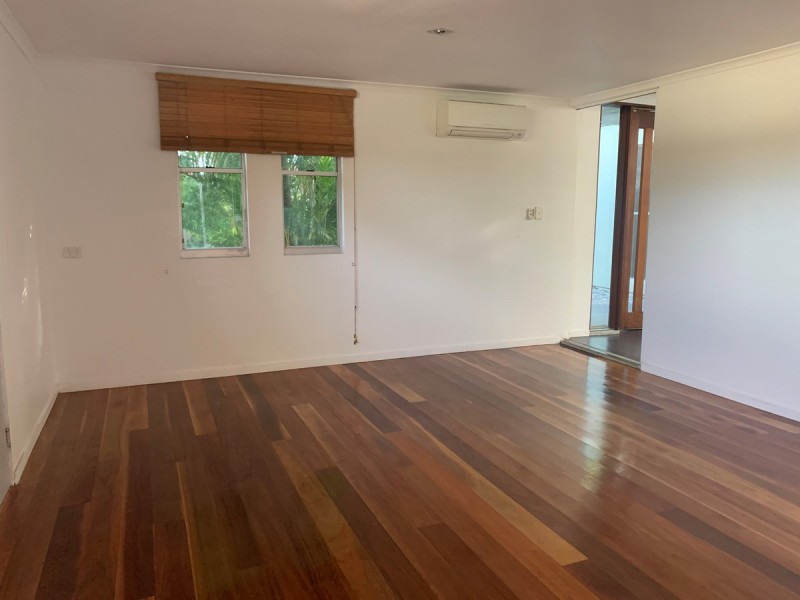 130 Falconer Street, Southport QLD 4215