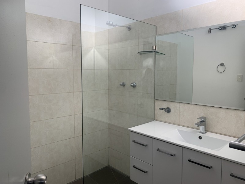 130 Falconer Street, Southport QLD 4215