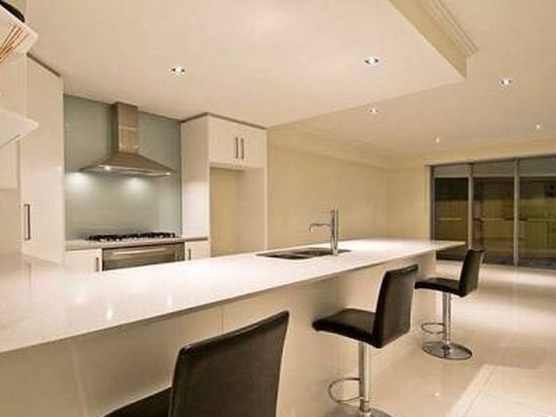 2/38 Enid Avenue, Southport QLD 4215