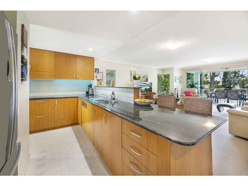 4112/1 Archer Hill Drive “Royal Pines”, Benowa QLD 4217