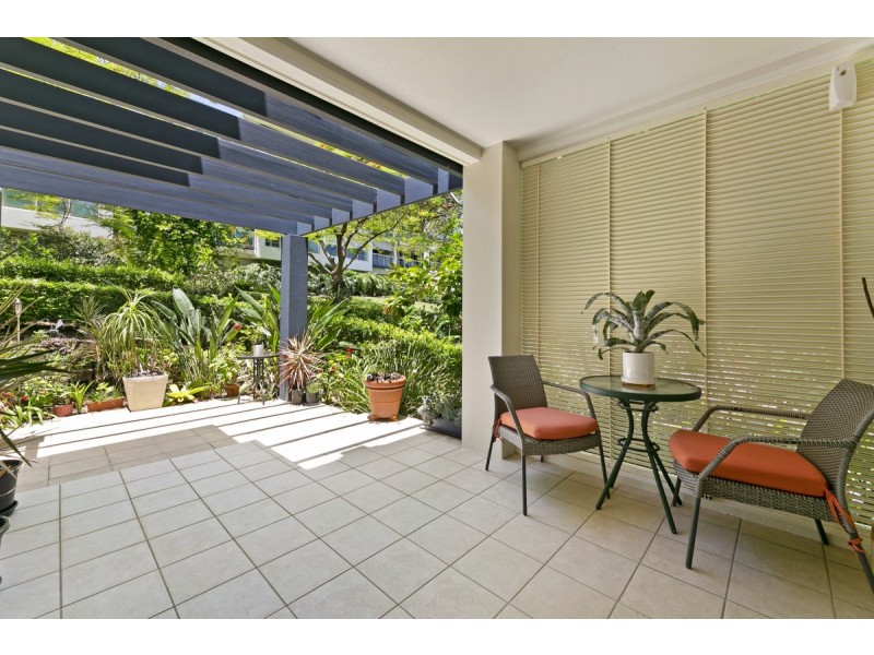 4112/1 Archer Hill Drive “Royal Pines”, Benowa QLD 4217