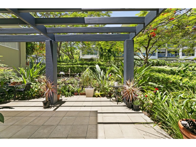 4112/1 Archer Hill Drive “Royal Pines”, Benowa QLD 4217