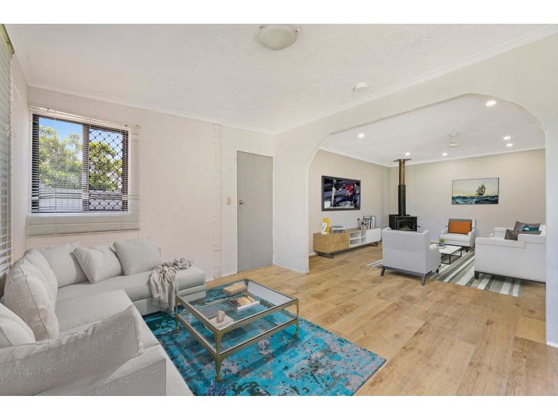 9 Nyora Street, Southport QLD 4215