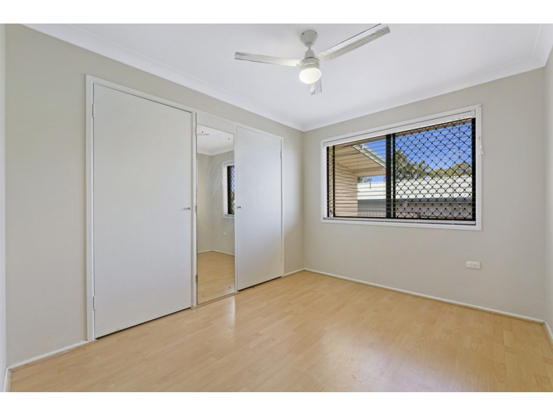 9 Nyora Street, Southport QLD 4215