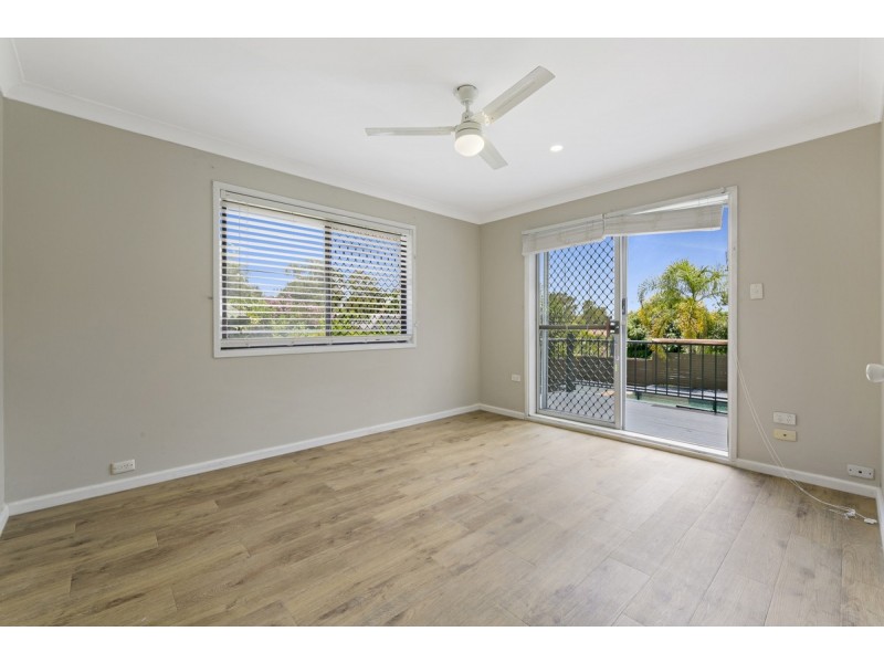 9 Nyora Street, Southport QLD 4215