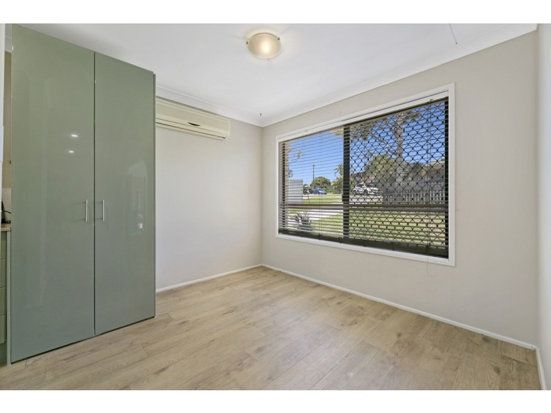 9 Nyora Street, Southport QLD 4215