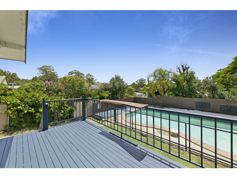 9 Nyora Street, Southport QLD 4215