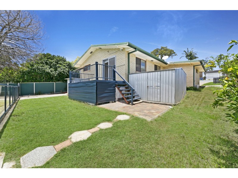 9 Nyora Street, Southport QLD 4215