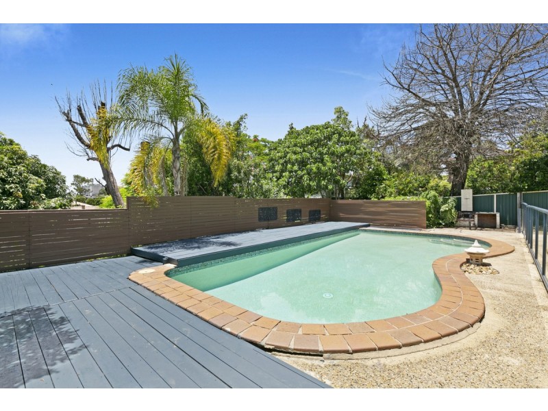 9 Nyora Street, Southport QLD 4215