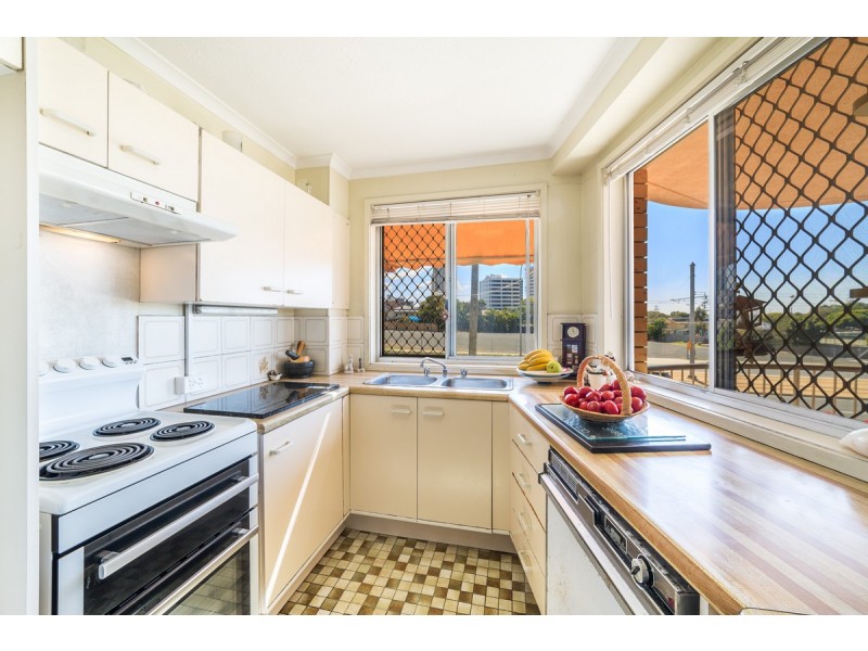 7/36 Queen Street, Southport QLD 4215