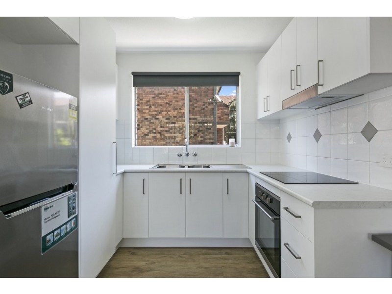 3/164 Frank Street, Labrador QLD 4215