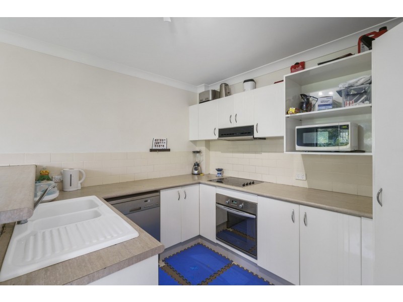 11/35-37 Huth Street, Labrador QLD 4215