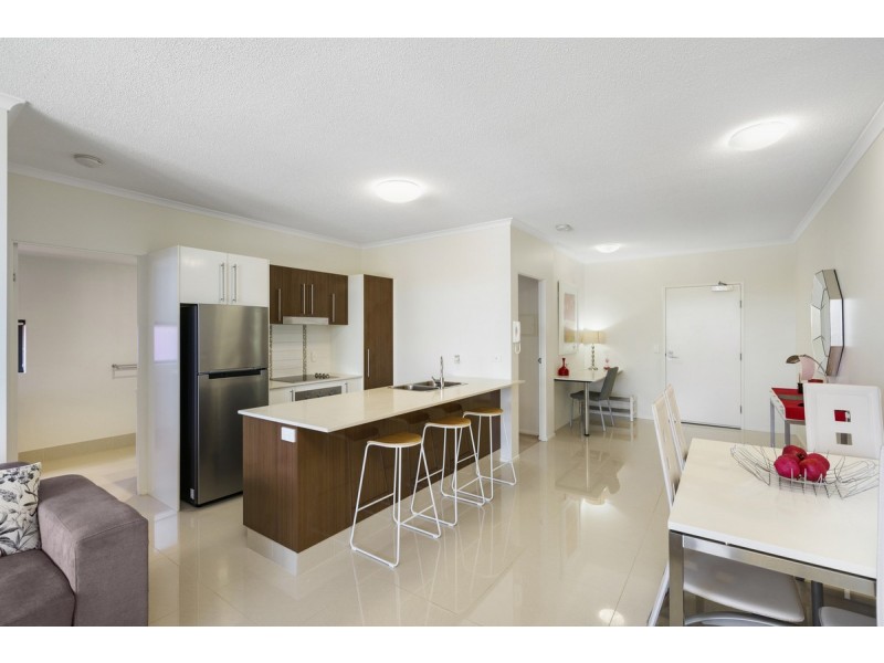 30/171 Scarborough Street, Southport QLD 4215