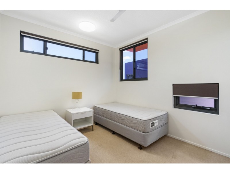 30/171 Scarborough Street, Southport QLD 4215