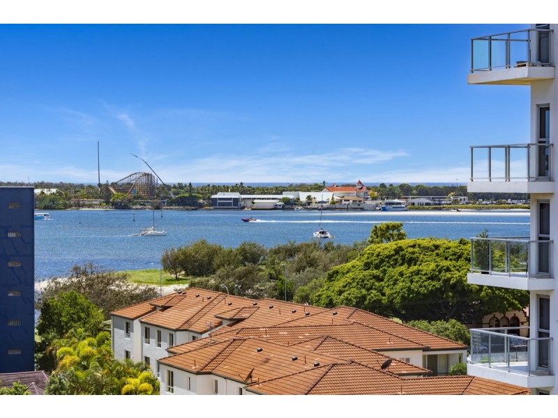 30/171 Scarborough Street, Southport QLD 4215