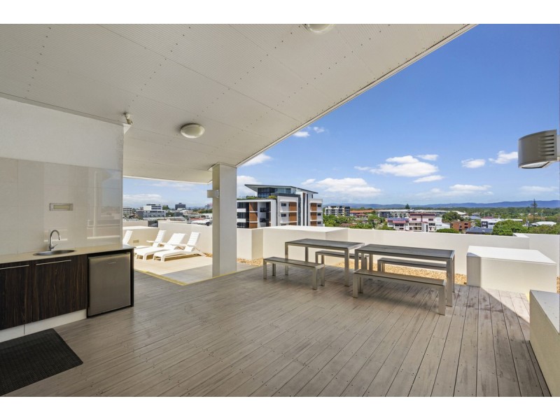 30/171 Scarborough Street, Southport QLD 4215