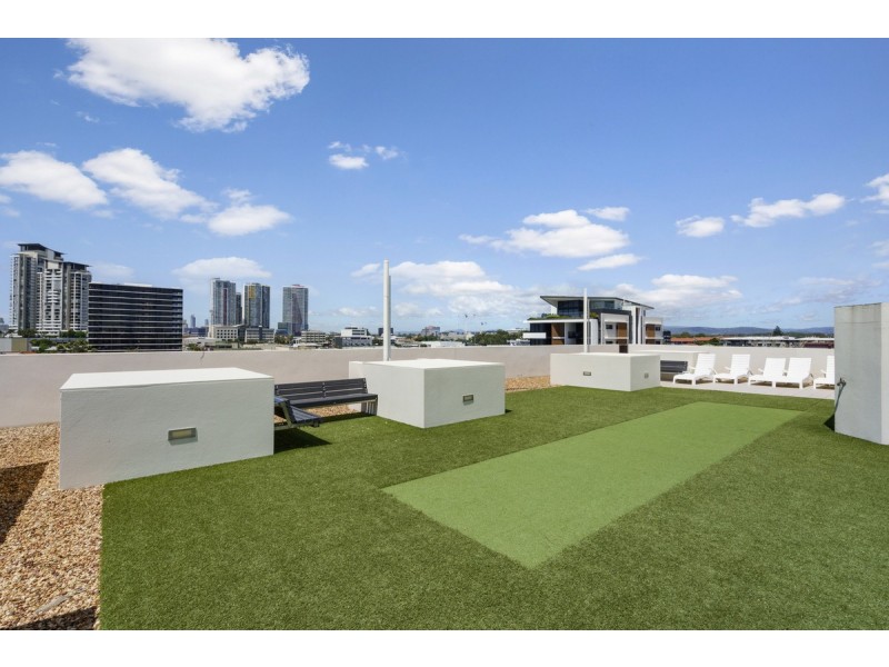 30/171 Scarborough Street, Southport QLD 4215