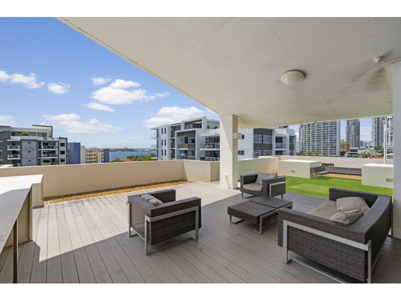 30/171 Scarborough Street, Southport QLD 4215