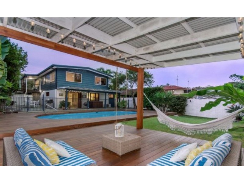 113 Kindra Avenue, Southport QLD 4215