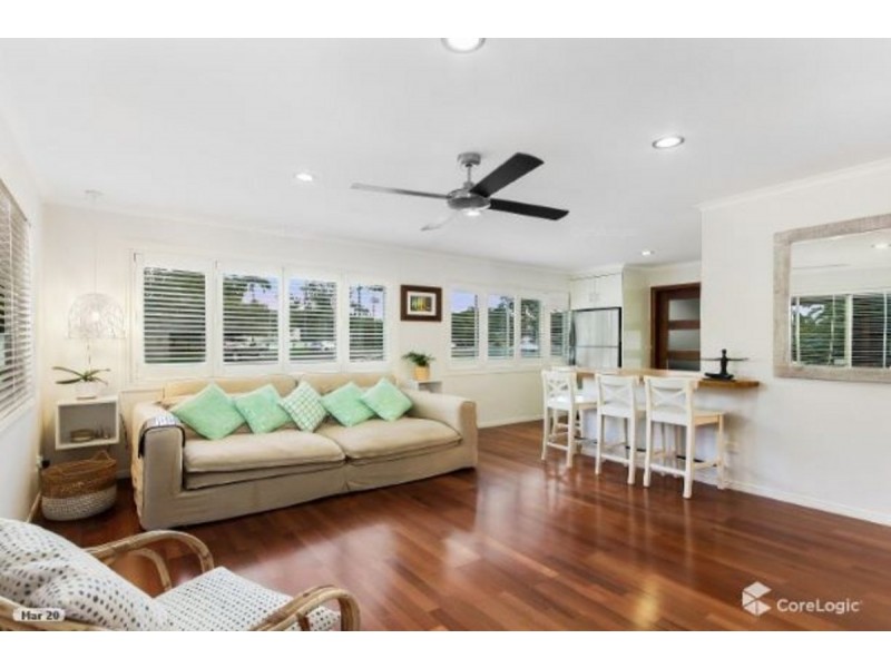 113 Kindra Avenue, Southport QLD 4215