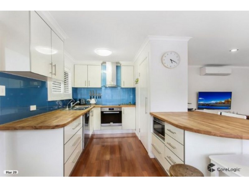 113 Kindra Avenue, Southport QLD 4215