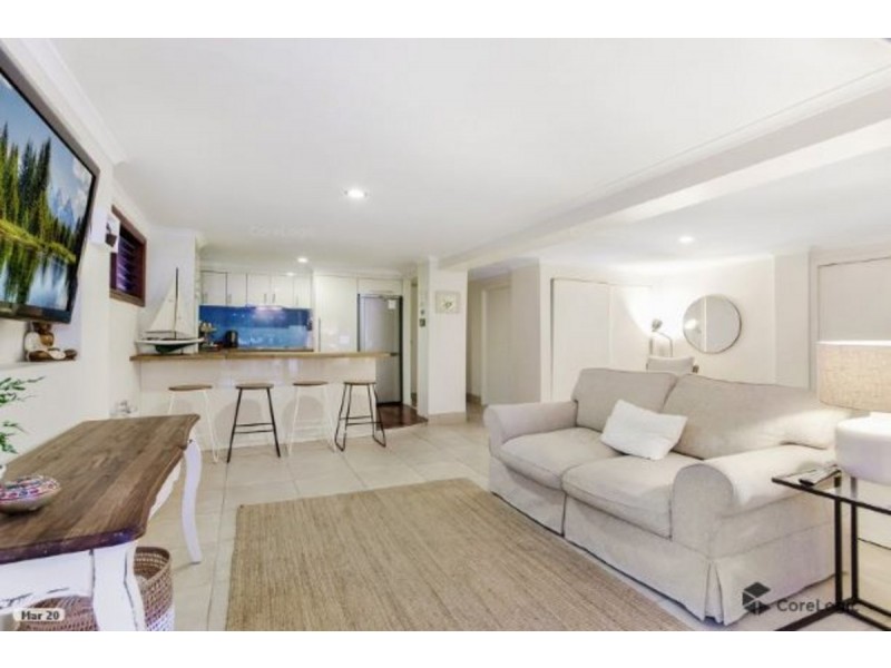 113 Kindra Avenue, Southport QLD 4215