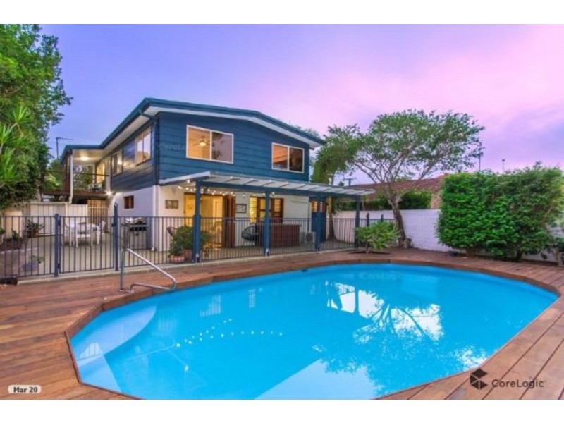 113 Kindra Avenue, Southport QLD 4215