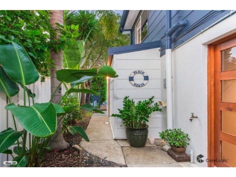 113 Kindra Avenue, Southport QLD 4215