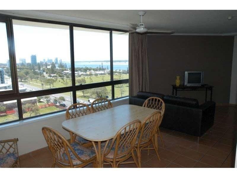 9A/114 Marine Pde, Southport QLD 4215