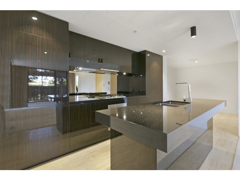 109w/1 Marina Drive, Benowa QLD 4217