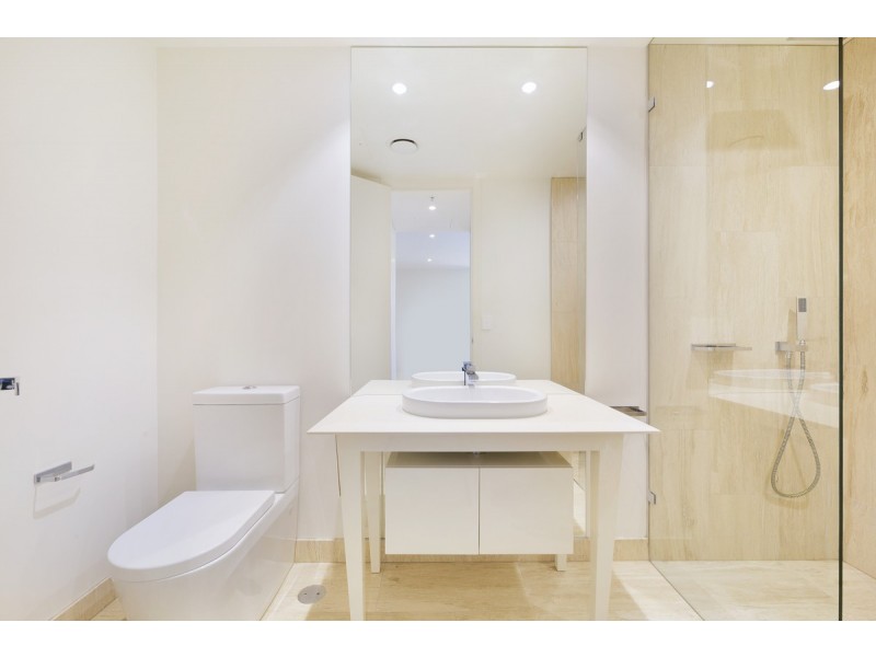 109w/1 Marina Drive, Benowa QLD 4217