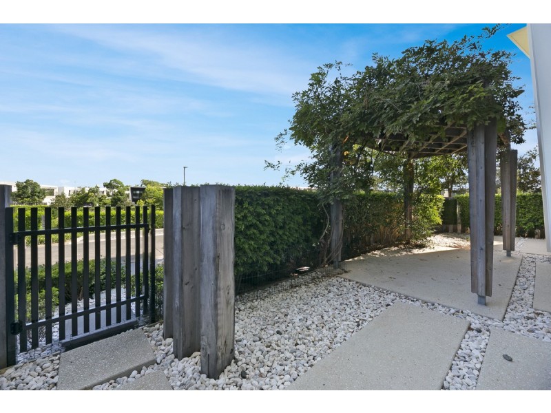 109w/1 Marina Drive, Benowa QLD 4217