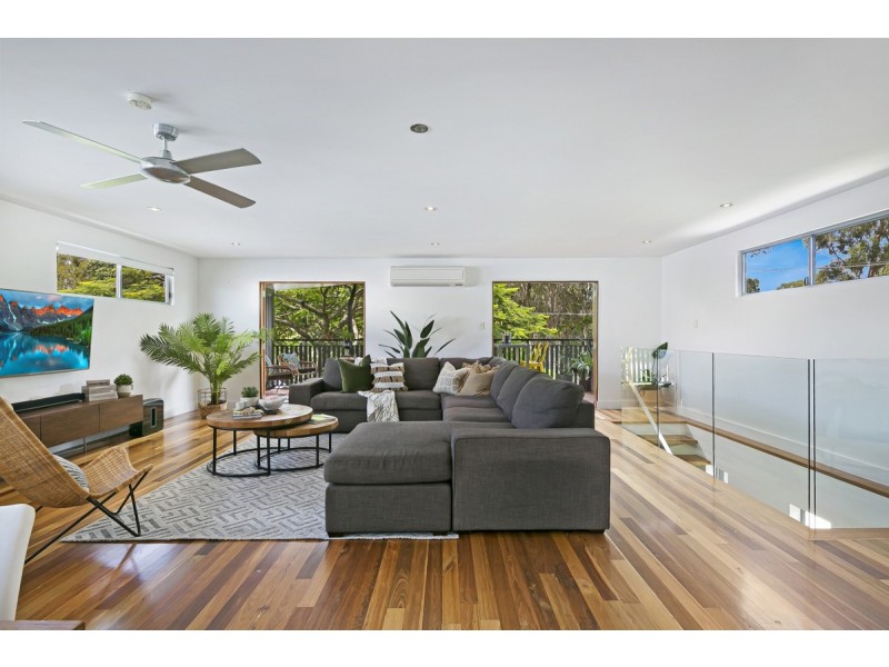 8 Terrigal Crescent, Southport QLD 4215