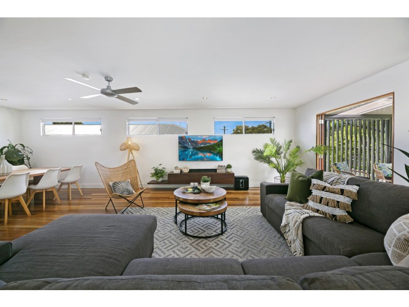 8 Terrigal Crescent, Southport QLD 4215