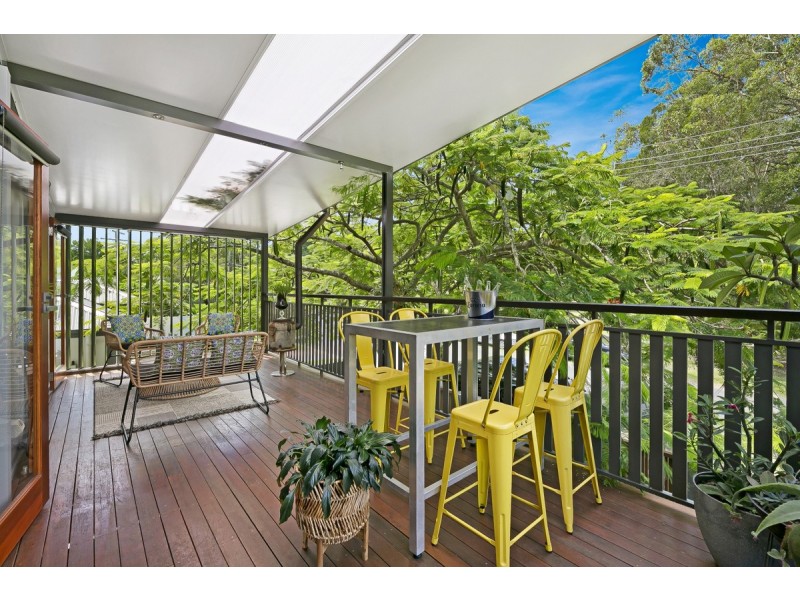 8 Terrigal Crescent, Southport QLD 4215