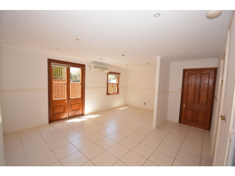 16 Rose Street, Southport QLD 4215