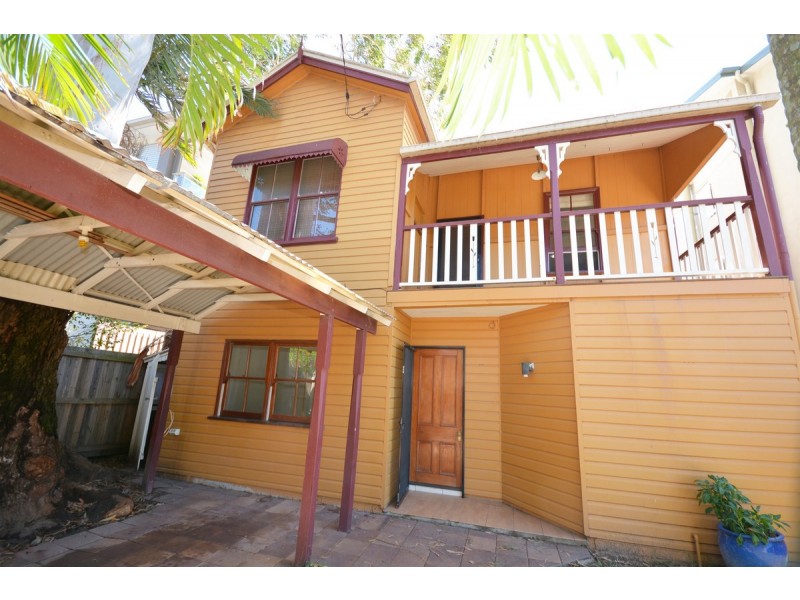 16 Rose Street, Southport QLD 4215