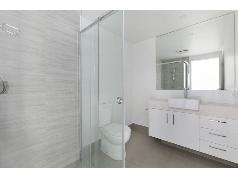 701/26 Spendelove Avenue, Southport QLD 4215