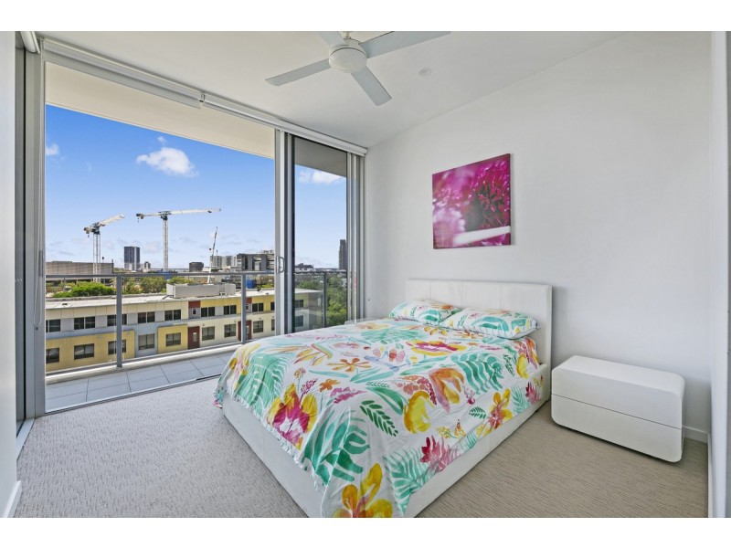 701/26 Spendelove Avenue, Southport QLD 4215