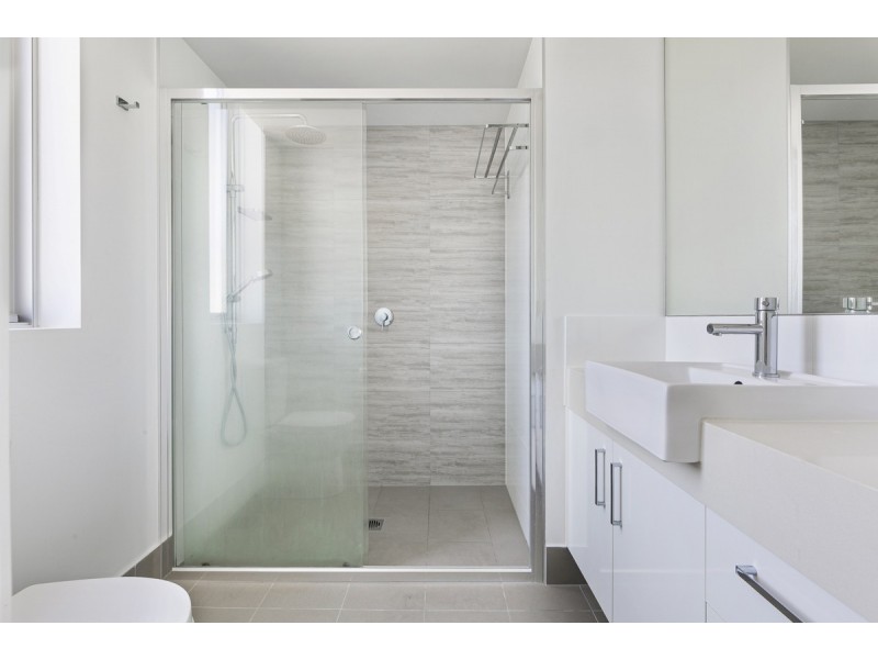 701/26 Spendelove Avenue, Southport QLD 4215