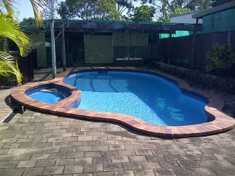 2 Mango Place, Southport QLD 4215